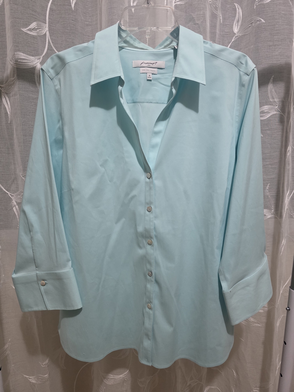 Foxcroft Non Iron Stretch Button Down Blue Size 18 Like New